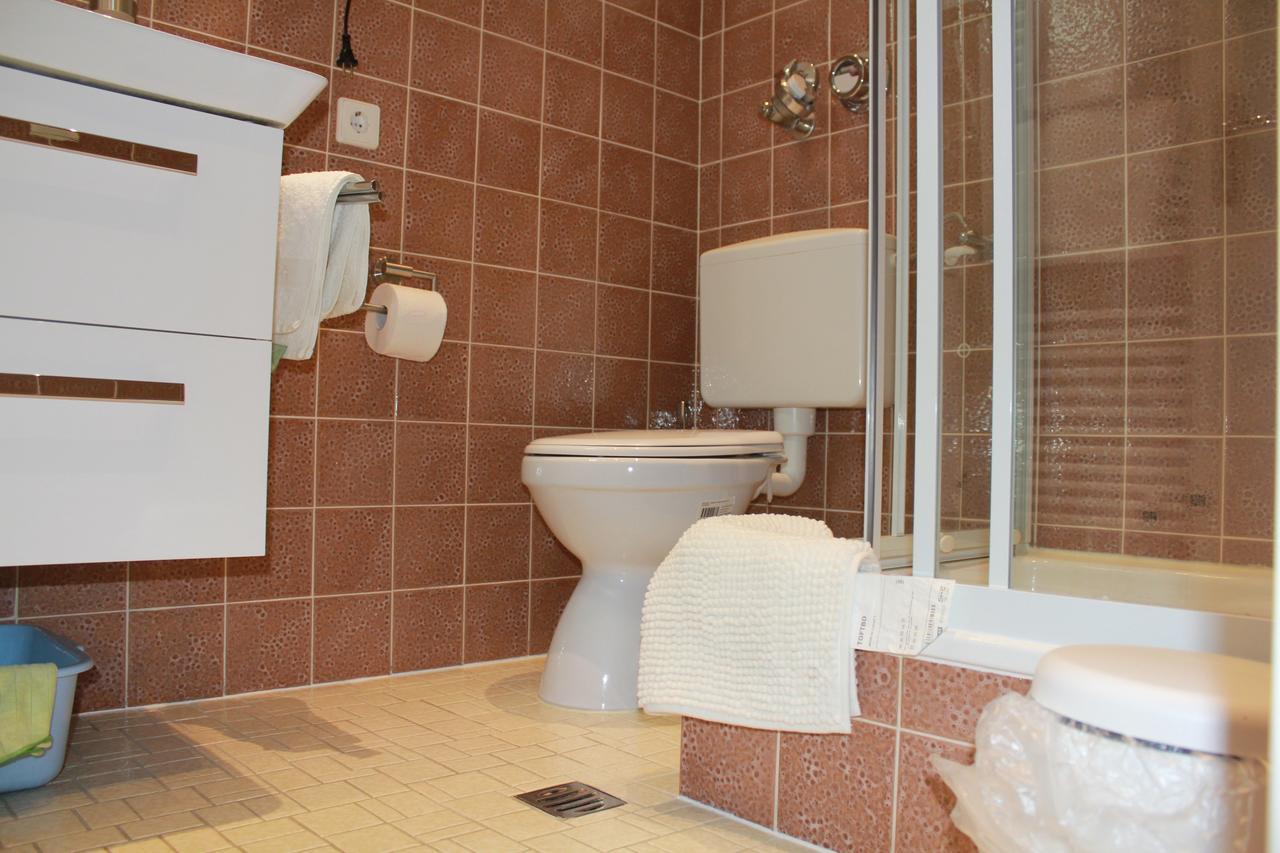 באד קרוצינגן Mariaprimavera Apartment Am Kurpark Mit Schwarzwaldblick * * * * מראה חיצוני תמונה