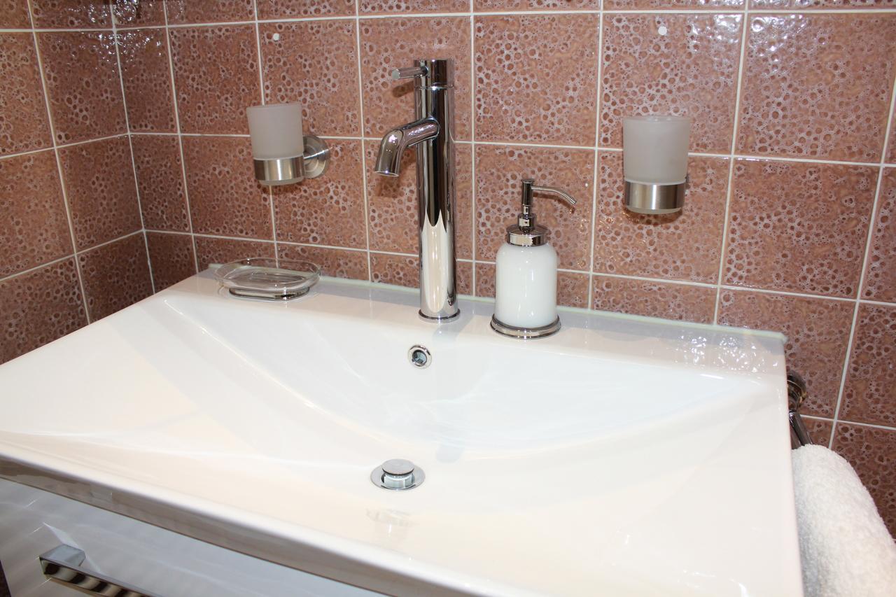 באד קרוצינגן Mariaprimavera Apartment Am Kurpark Mit Schwarzwaldblick * * * * מראה חיצוני תמונה