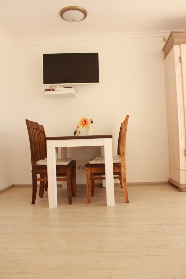 באד קרוצינגן Mariaprimavera Apartment Am Kurpark Mit Schwarzwaldblick * * * * מראה חיצוני תמונה