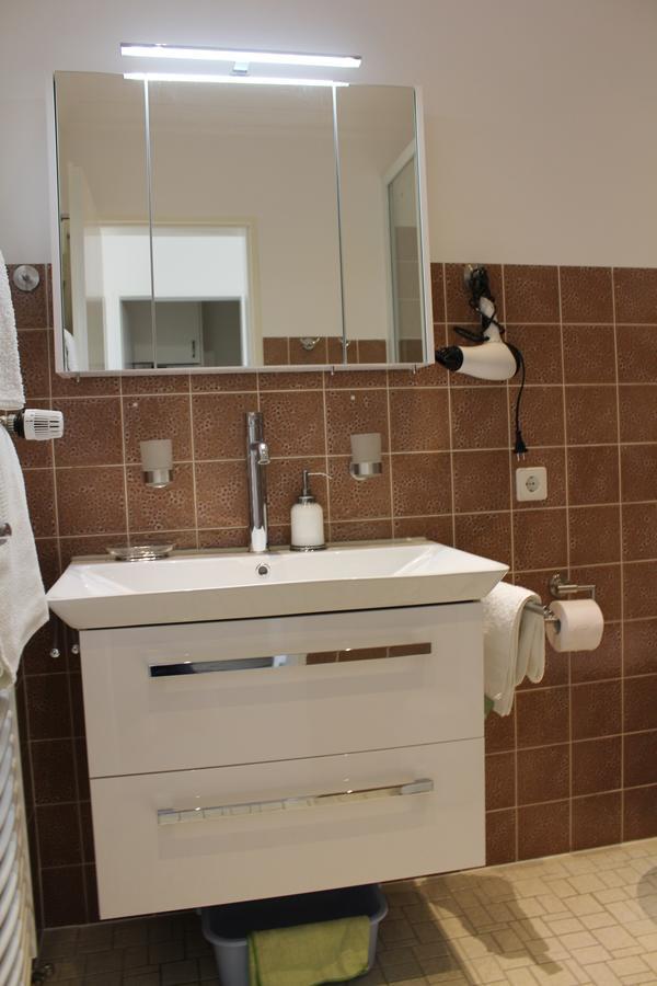 באד קרוצינגן Mariaprimavera Apartment Am Kurpark Mit Schwarzwaldblick * * * * מראה חיצוני תמונה